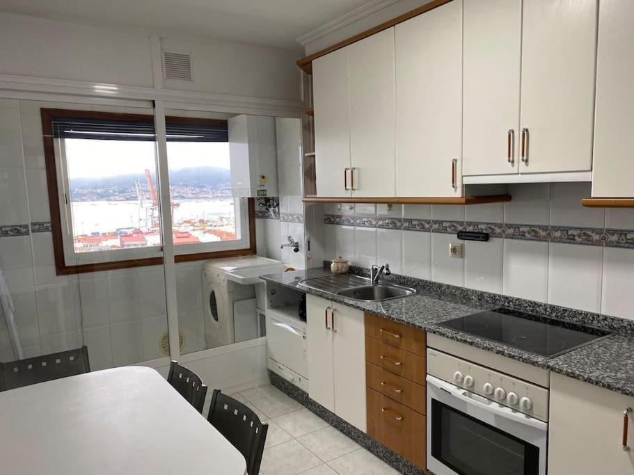 “Ledicia”, Piso En Alquiler Apartment Vigo Luaran gambar